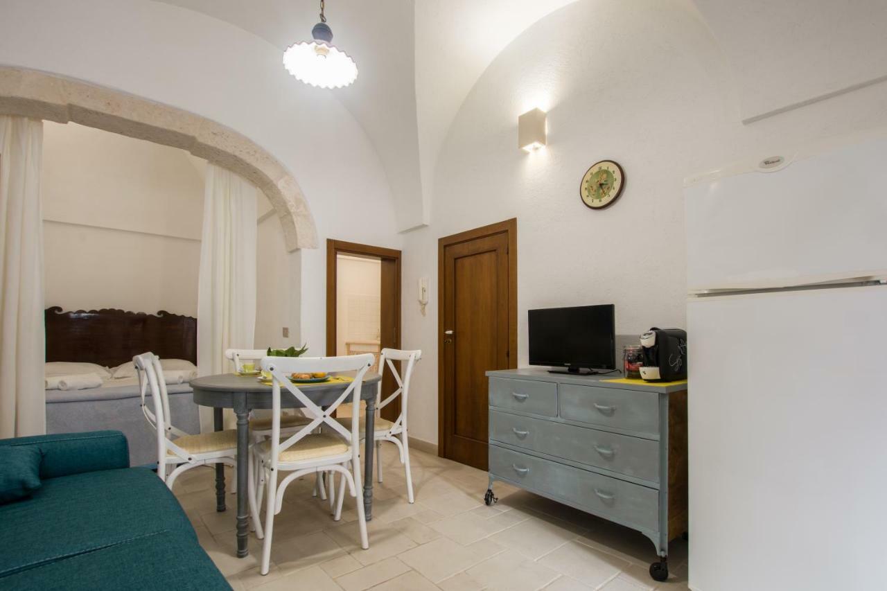 Dimora Zafferano - Guest House オストゥーニ エクステリア 写真